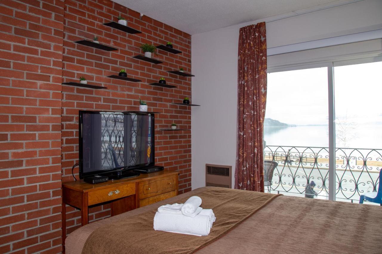 Two-Bedroom Studio Lake View,1371567266:JPEG